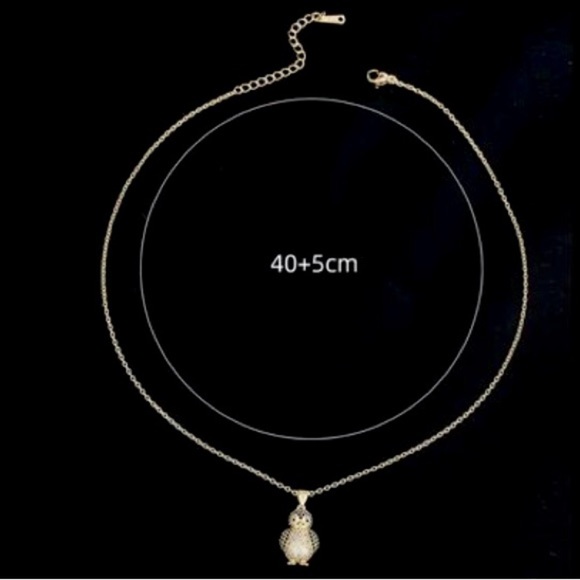 🆕🐧Yellow Gold Plated Penguin Pendant, AAA Pavé  CZ stones Necklace ✨🖤✨ - Picture 4 of 4